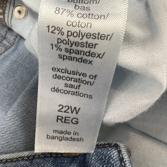 Maurices MidRise Jeans Straight Leg Light Wash 5 Pocket Blue Denim Plus Size 22W - Picture 8 of 13